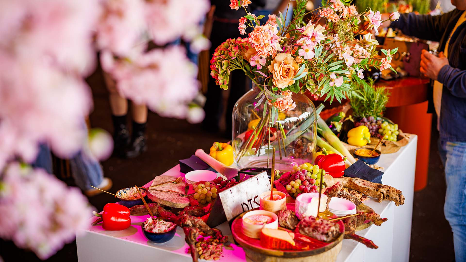 250608-152100-7th SUNDAY FESTIVAL-Martin Hols-53103-CR3--